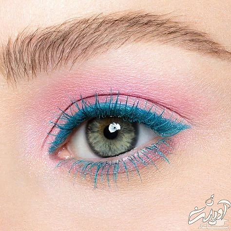 آرایش با ریمل رنگی